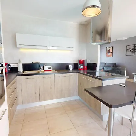 Ferienhaus Palm Cornue Avec Piscine Privative