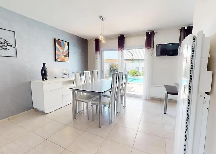 Palm Cornue Avec Piscine Privative Saint-Gilles-Croix-de-Vie