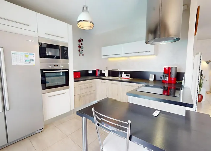 Palm Cornue Avec Piscine Privative Semesterbostad